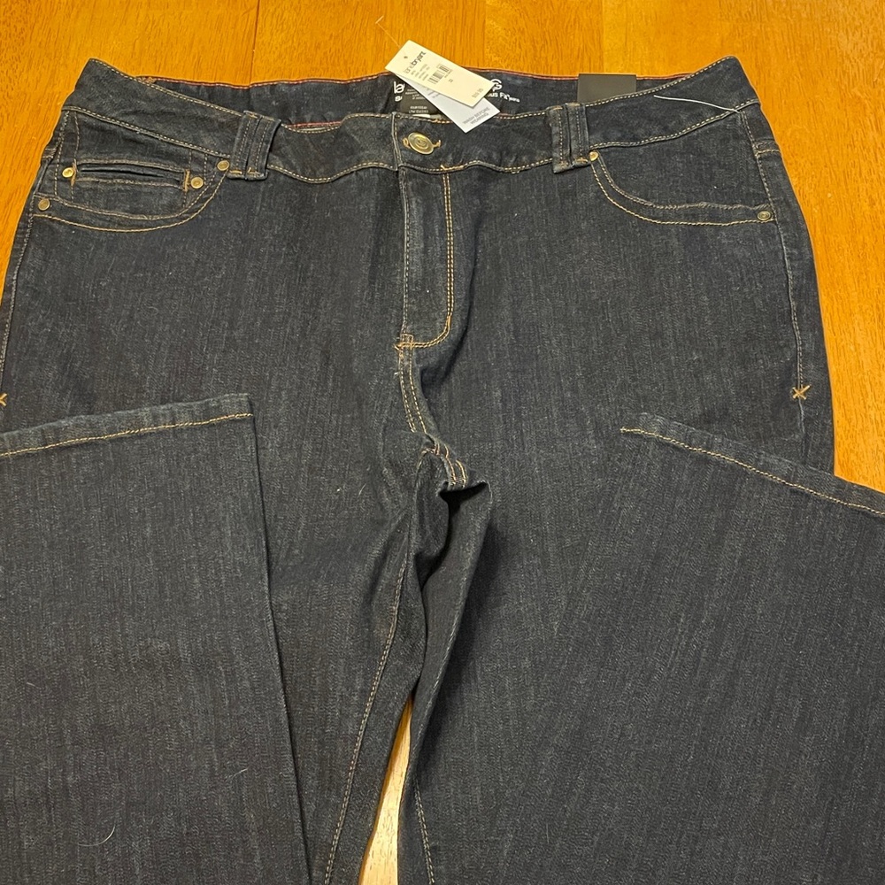 (NWT) Bryant Dark Indigo Slim Bootcut Genius Fit Jeans